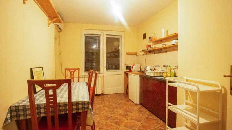 Private Cozy Room 1 With Shared Kitchen In Appartment, Downtown بلغراد المظهر الخارجي الصورة