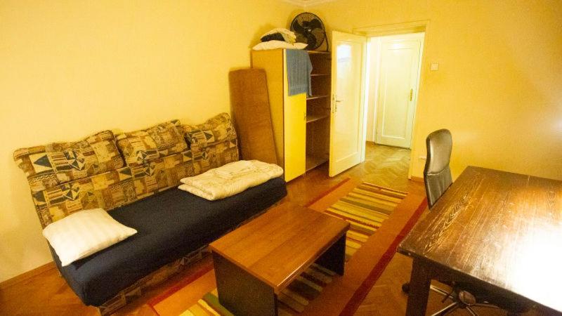 Private Cozy Room 1 With Shared Kitchen In Appartment, Downtown بلغراد المظهر الخارجي الصورة